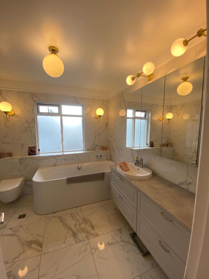 Casa Disa - Dreams, A Boutique Guesthouse In Reykjavik City'S Central Park And Botanical Garden In Laugardalur, Hot-Spring-Valley ภายนอก รูปภาพ