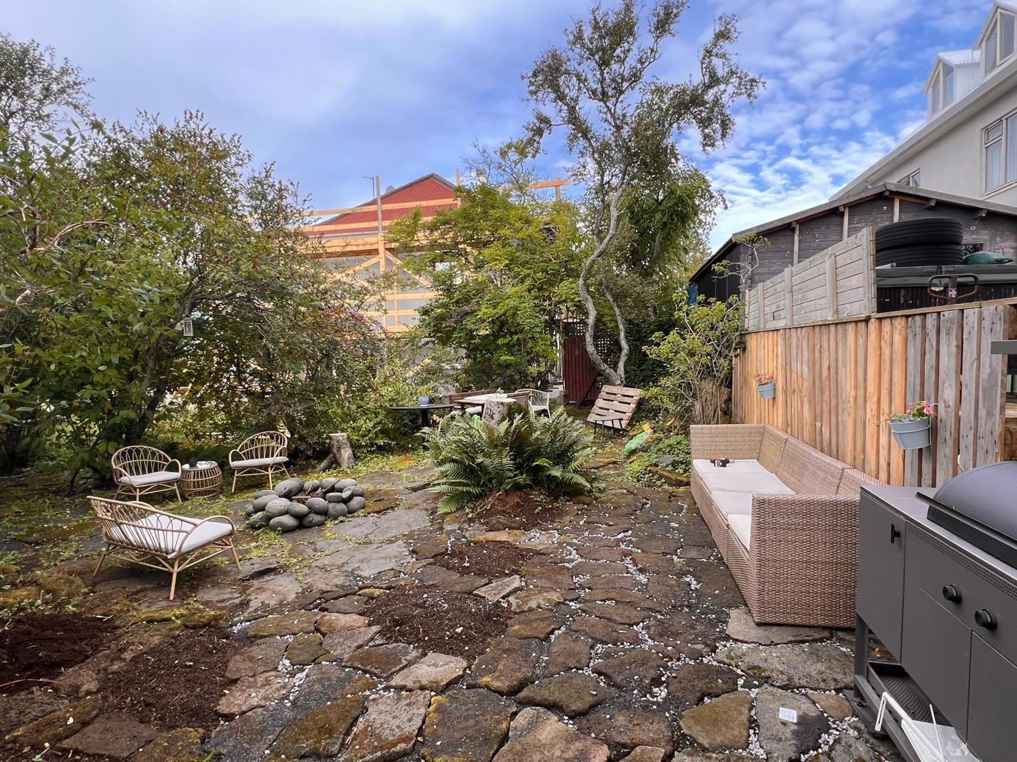 Casa Disa - Dreams, A Boutique Guesthouse In Reykjavik City'S Central Park And Botanical Garden In Laugardalur, Hot-Spring-Valley ภายนอก รูปภาพ
